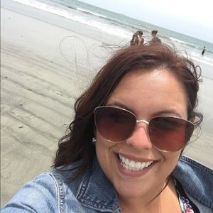 Meet your Posher, Megan